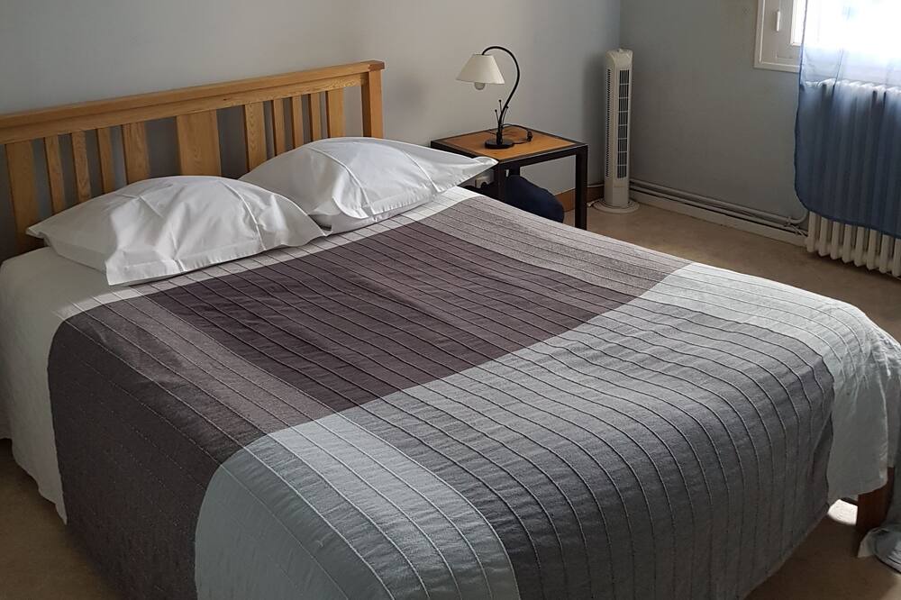 Photo of Bedroom in Sainte-Foy-la-Grande