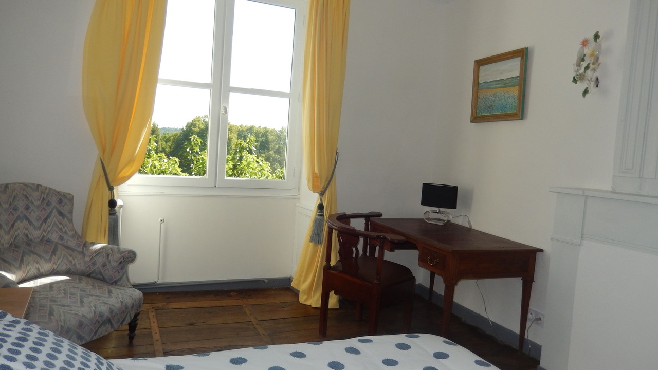 Photo of Bedroom in Villetoureix