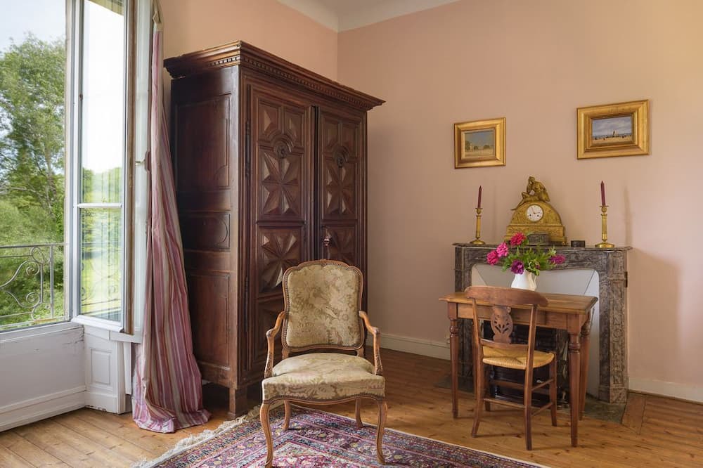 Photo of Livingroom in Saint-Clement-de-la-Place