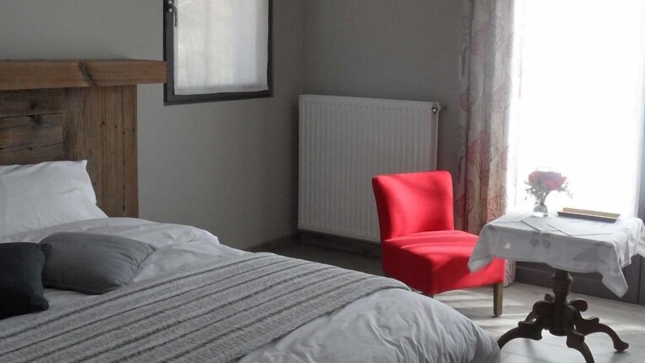 Photo of Bedroom in Courset