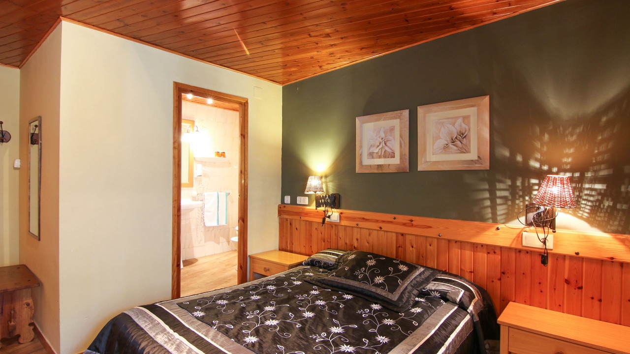 Photo of Bedroom in Altron