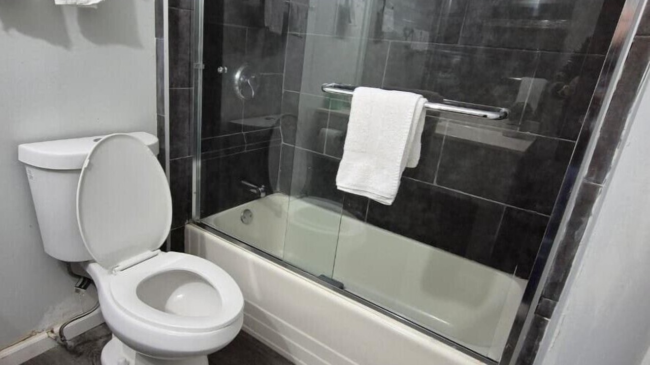 Photo of Bathroom in Des Plaines