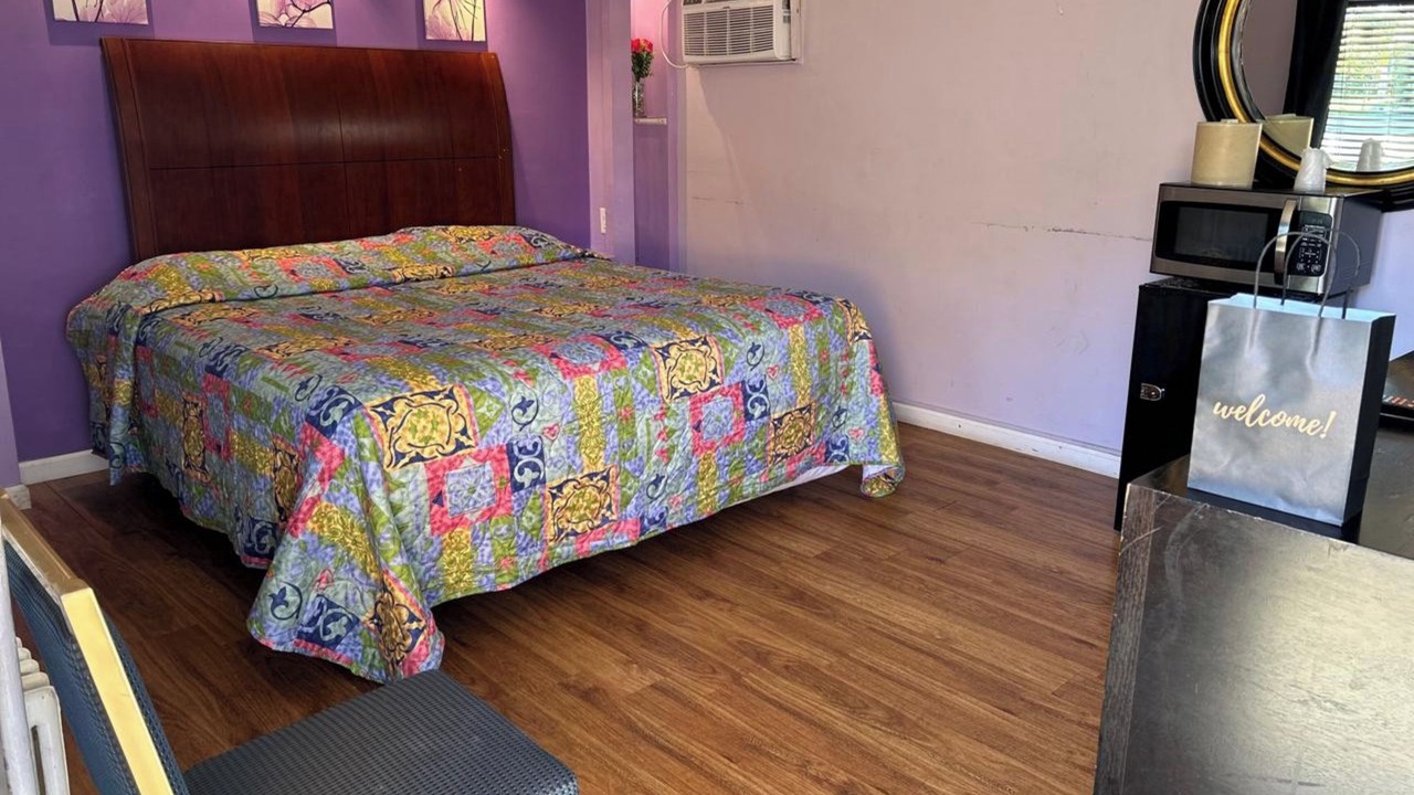 Photo of Bedroom in Des Plaines