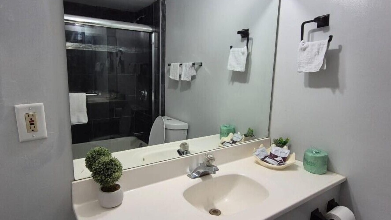 Photo of Bathroom in Des Plaines