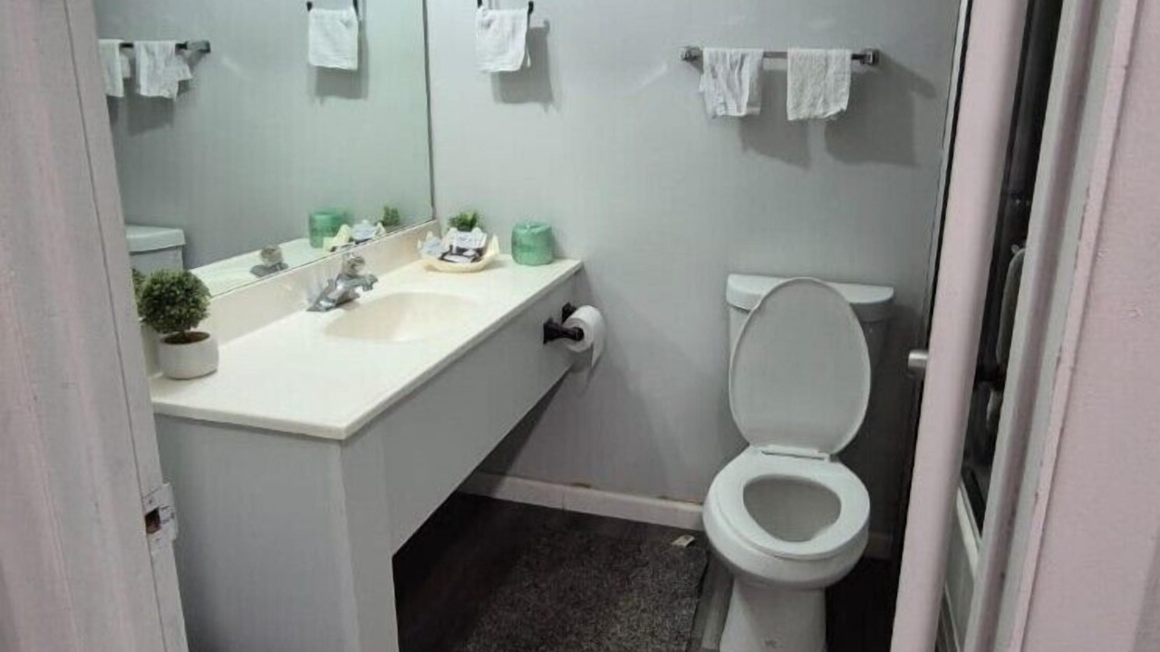 Photo of Bathroom in Des Plaines