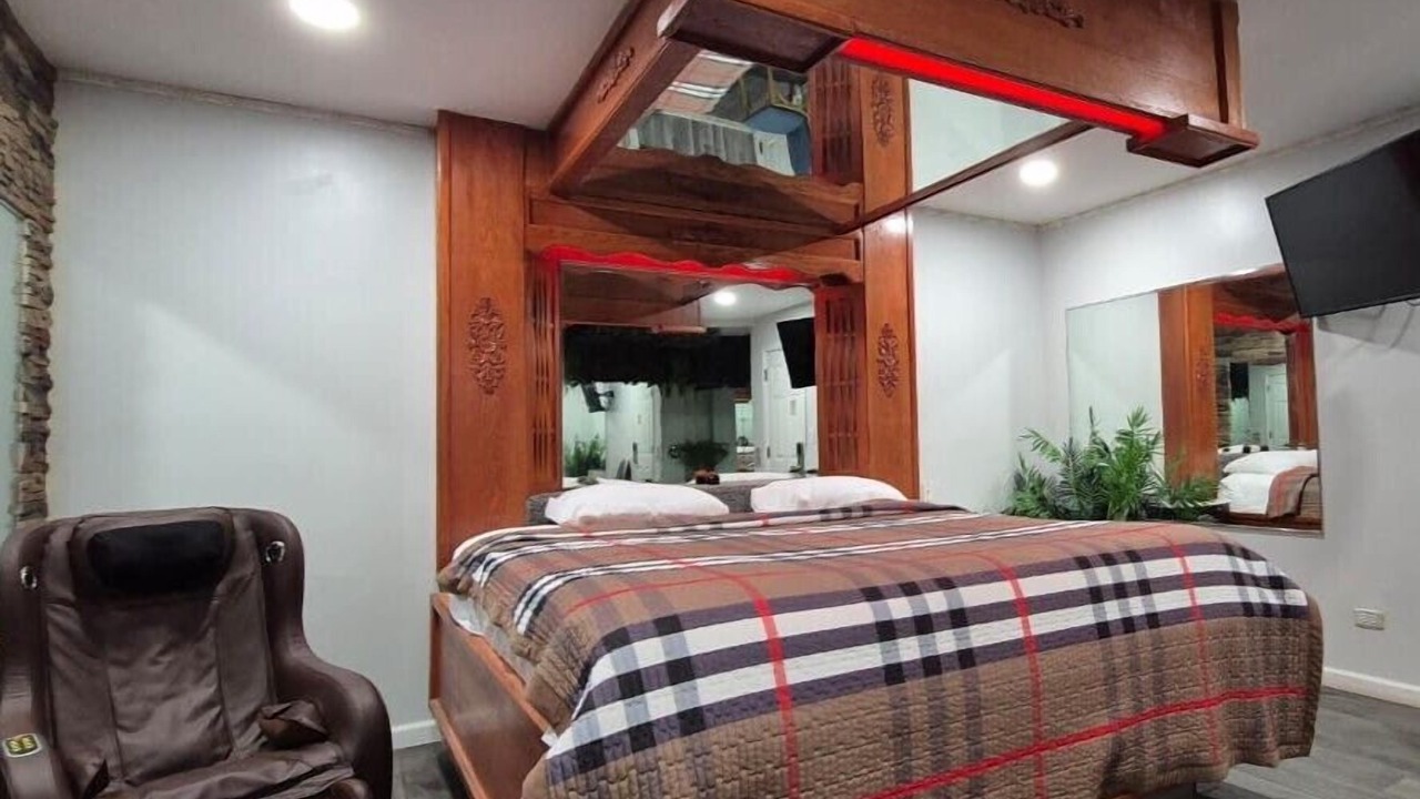 Photo of Bedroom in Des Plaines
