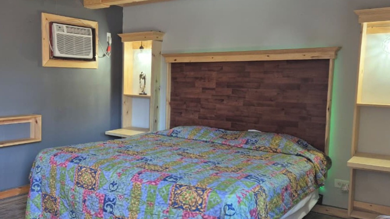 Photo of Bedroom in Des Plaines