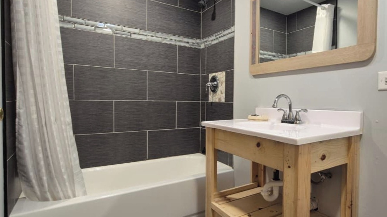 Photo of Bathroom in Des Plaines