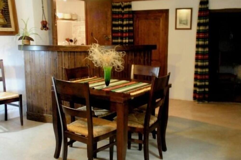 Photo of Kitchen in Villarroya de los Pinares