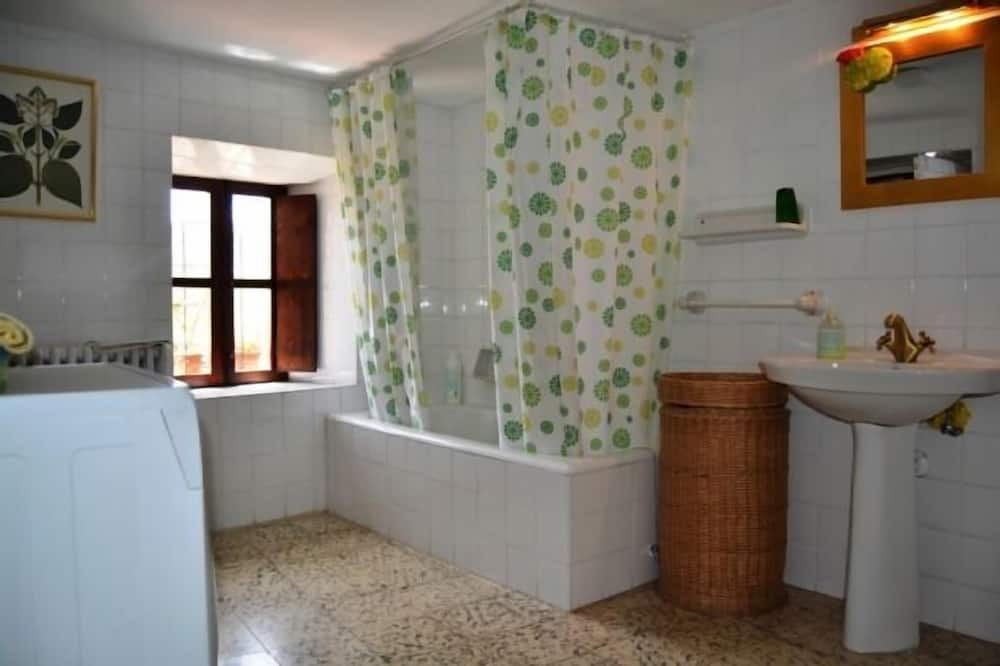 Photo of Bathroom in Villarroya de los Pinares
