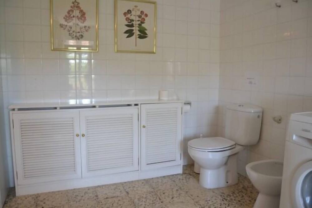 Photo of Bathroom in Villarroya de los Pinares