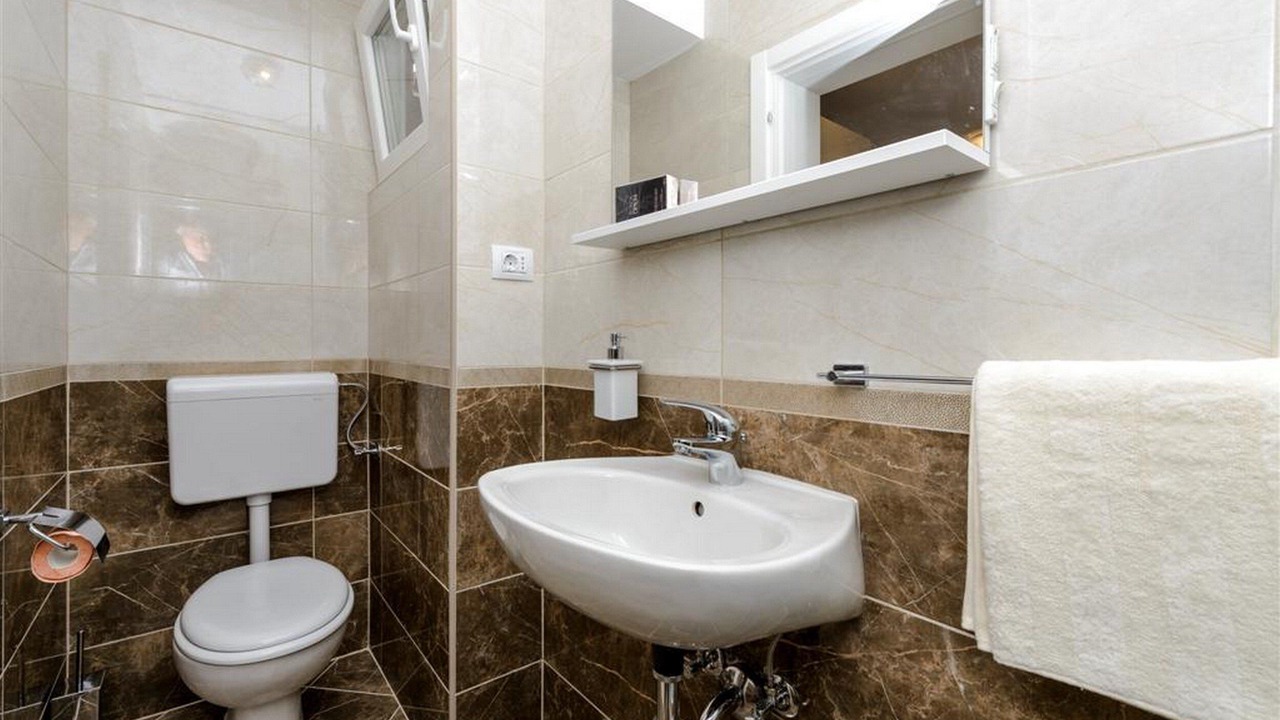 Photo of Bathroom in Molunat