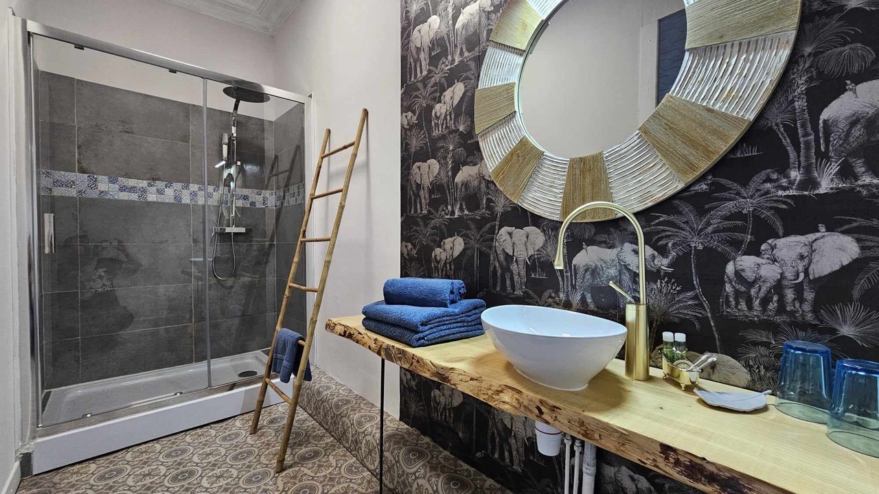 Photo of Bathroom in Labastide-Rouairoux