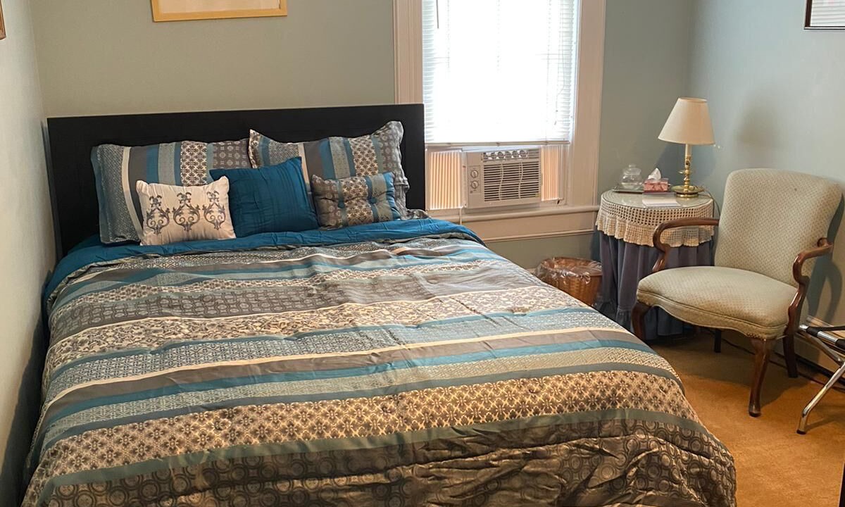 Photo of Bedroom in Roscoe