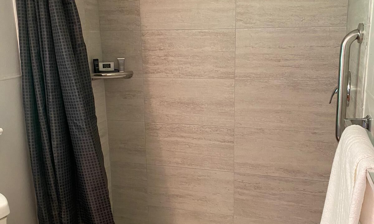 Photo of Bathroom in Roscoe