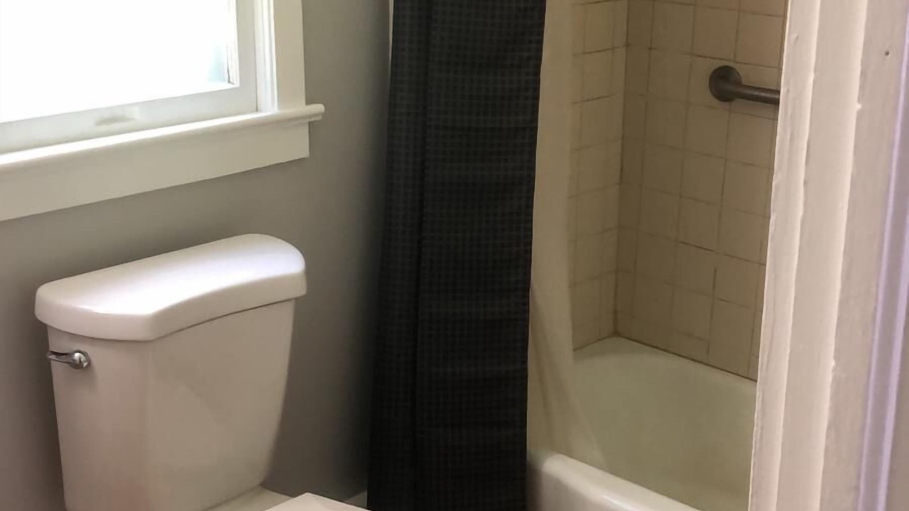 Photo of Bathroom in Roscoe
