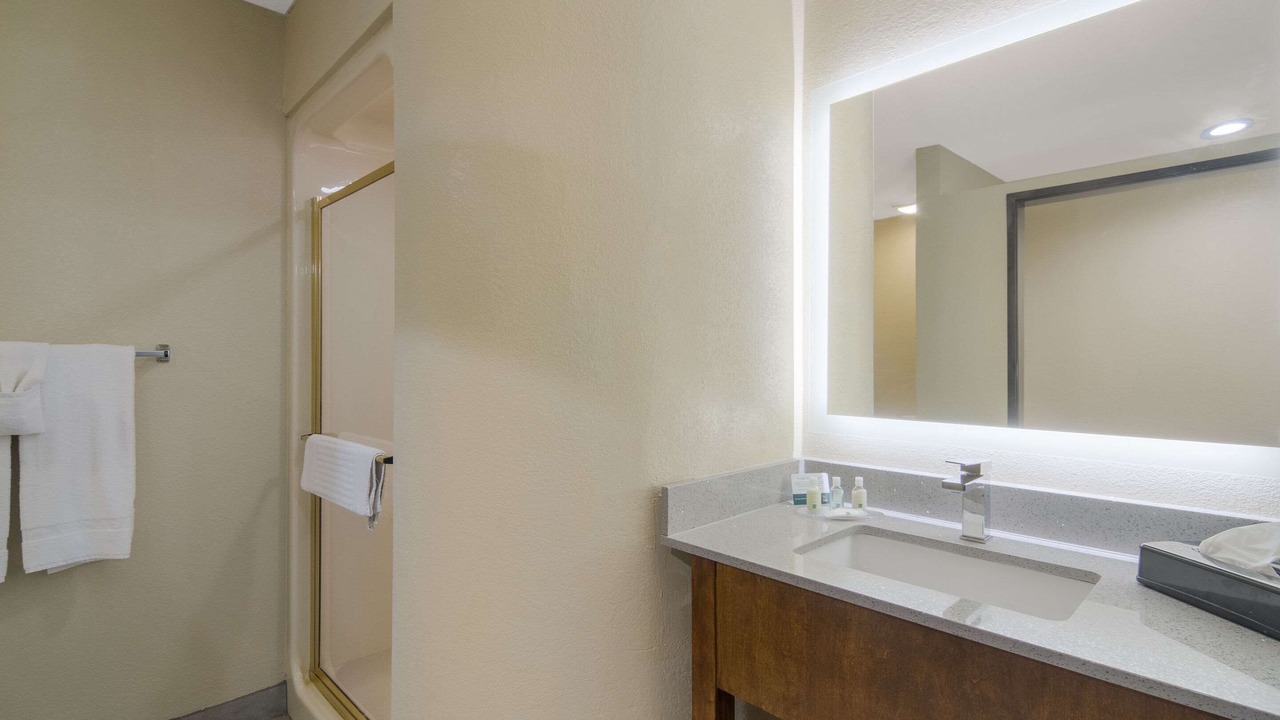 Photo of Bedroom in Roanoke