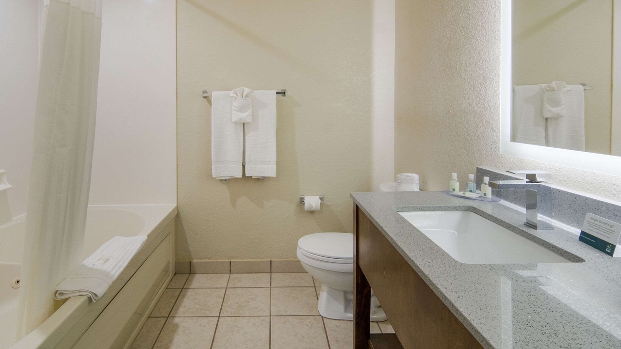 Photo of Bedroom in Roanoke