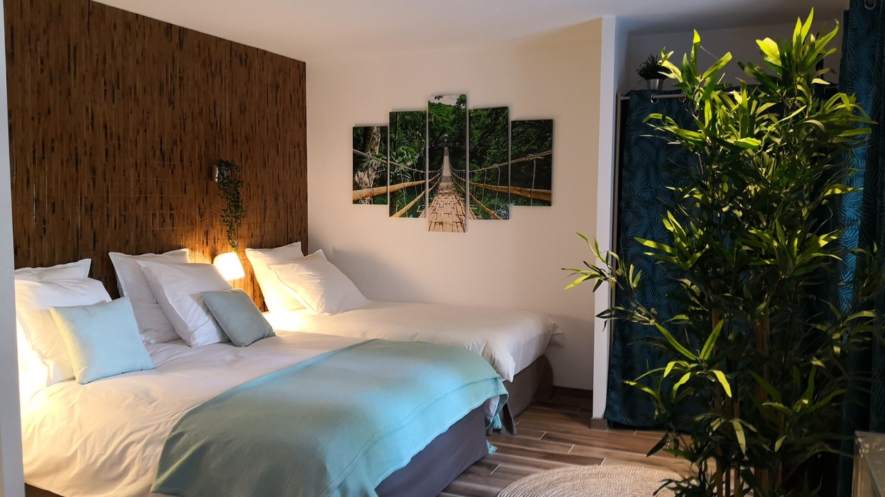 Photo of Bedroom in L'Isle-Adam