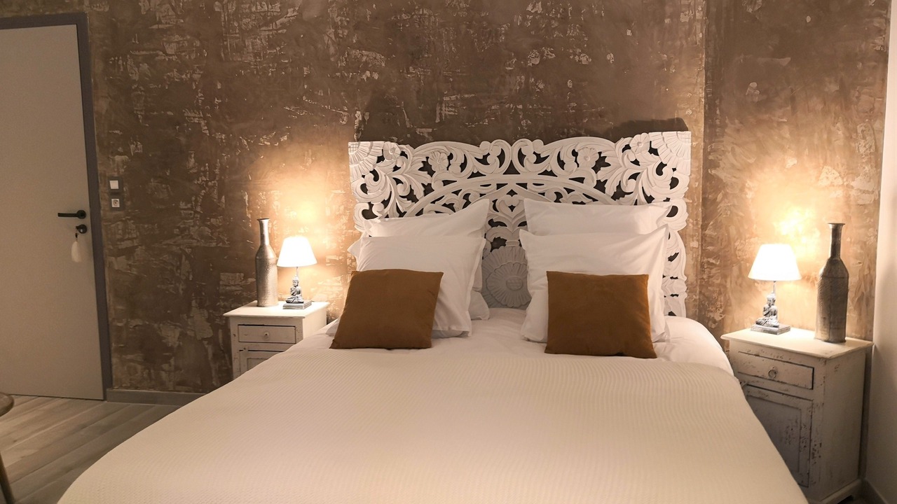 Photo of Bedroom in L'Isle-Adam