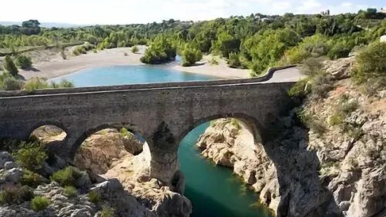Photo of Others in Boisseron