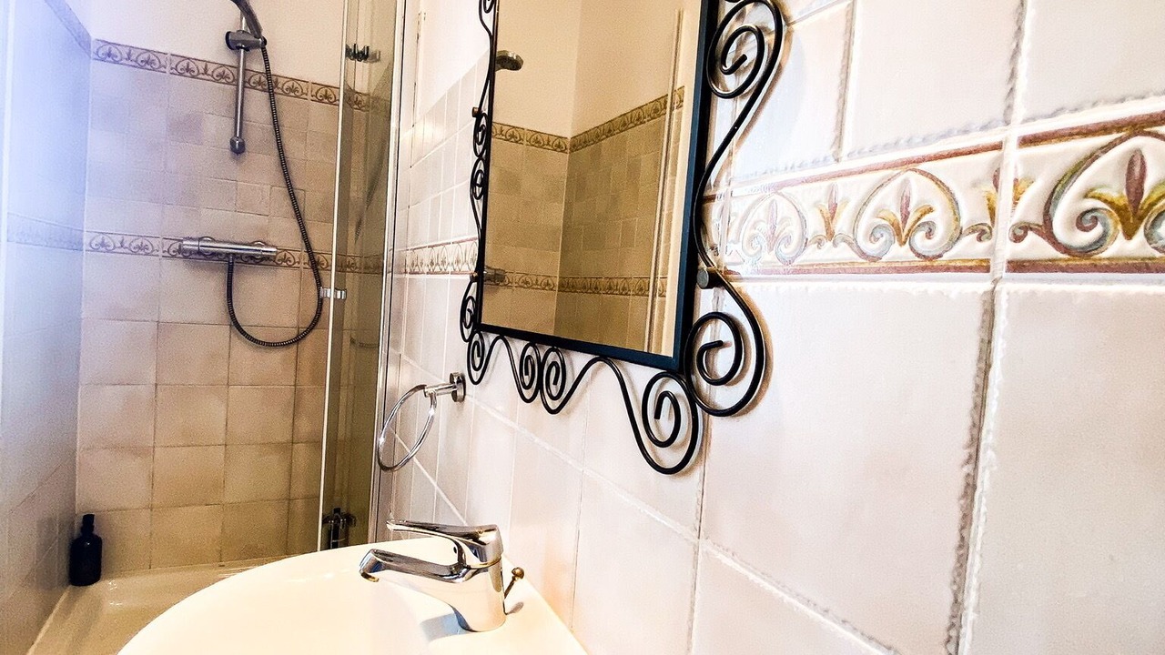 Photo of Bathroom in Capestang