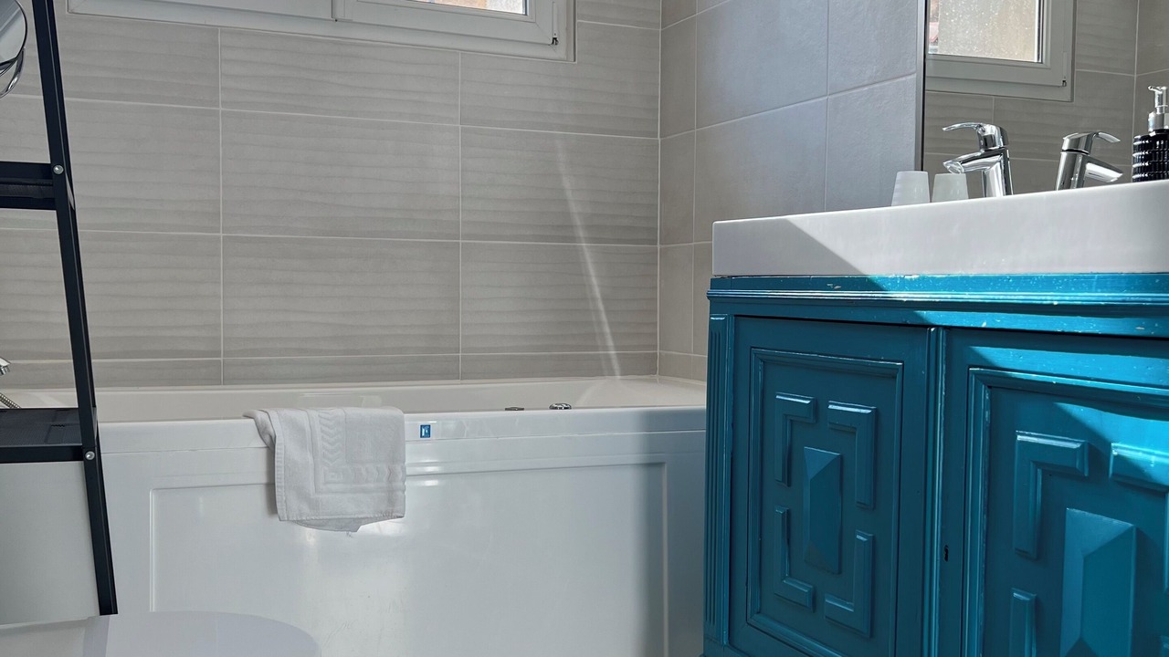 Photo of Bathroom in Capestang