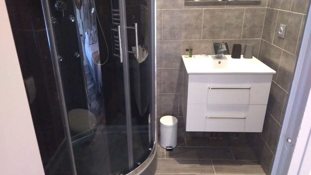 Photo of Bathroom in Vogue
