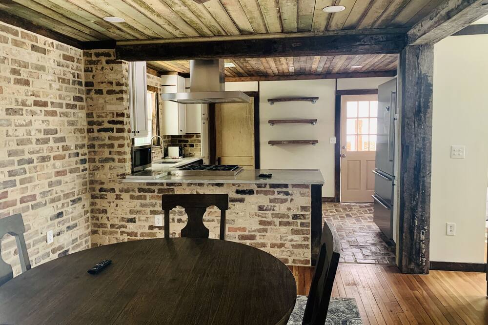 Photo of Bedroom in Hattiesburg