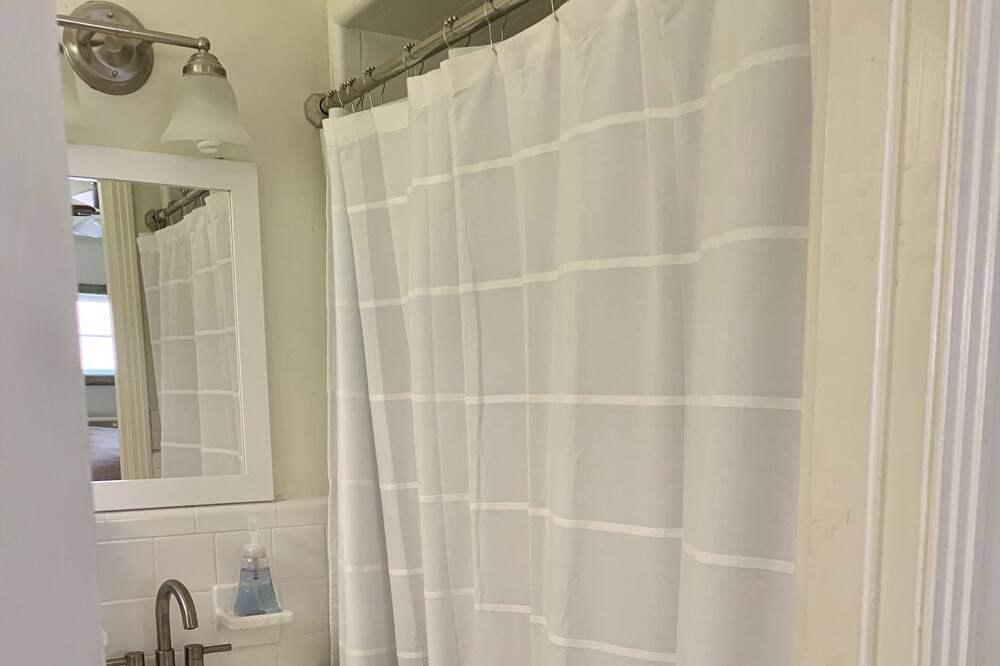 Photo of Bathroom in Hattiesburg