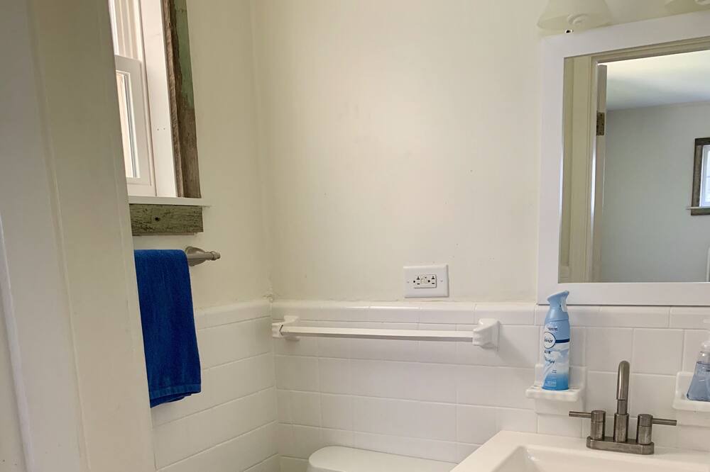 Photo of Bathroom in Hattiesburg