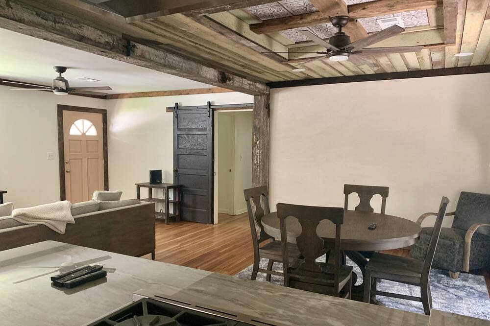 Photo of Bedroom in Hattiesburg