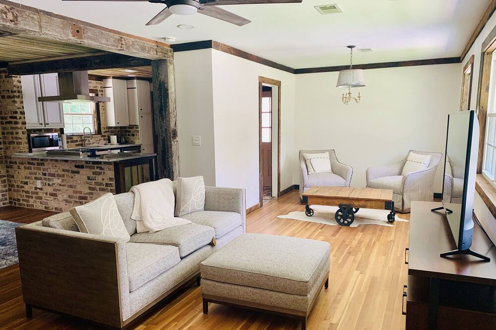 Photo of Bedroom in Hattiesburg