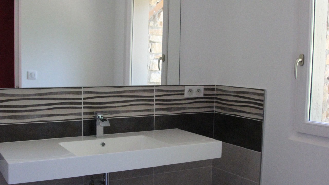 Photo of Bathroom in Murs