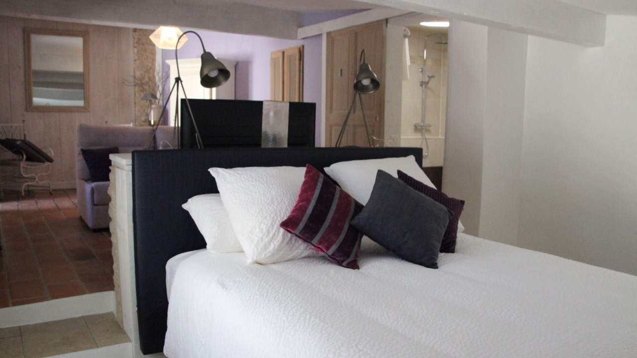 Photo of Others in Murs