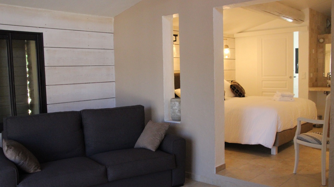 Photo of Others in Murs