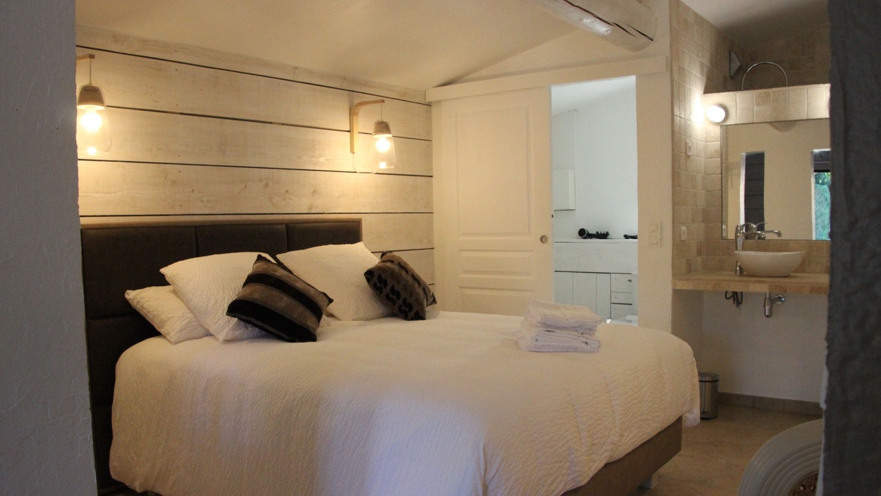 Photo of Others in Murs