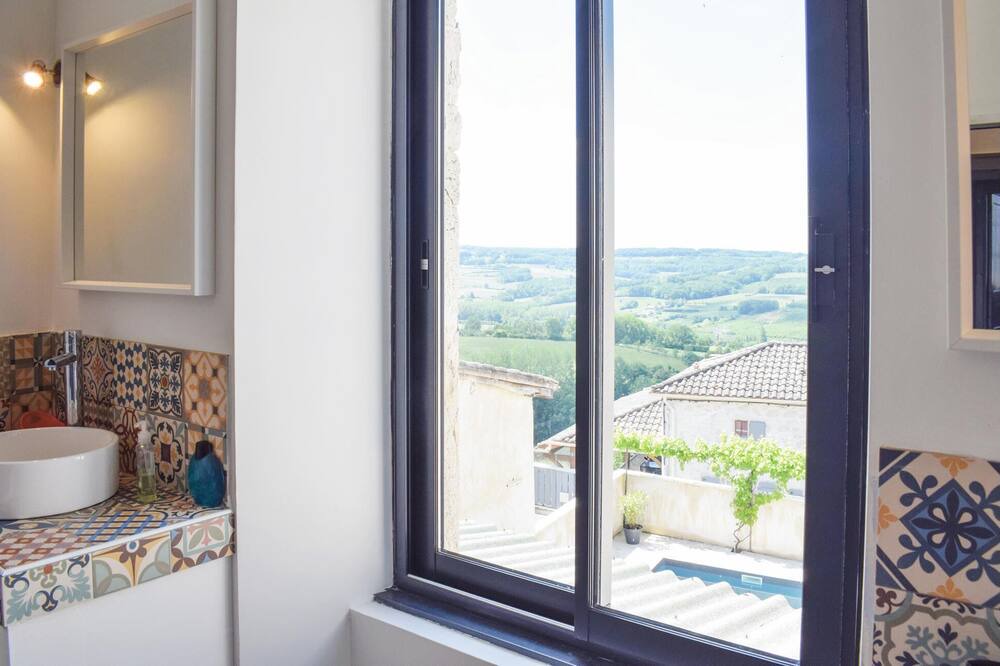 Photo of Bathroom in Montpezat