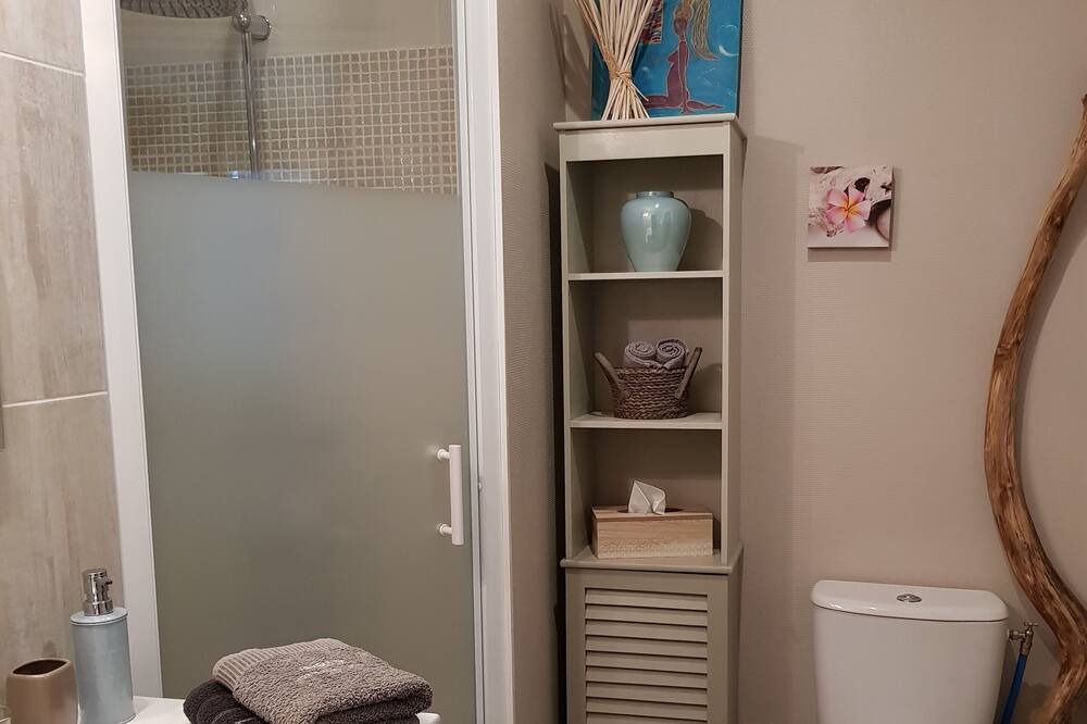 Photo of Bathroom in Aiguelèze