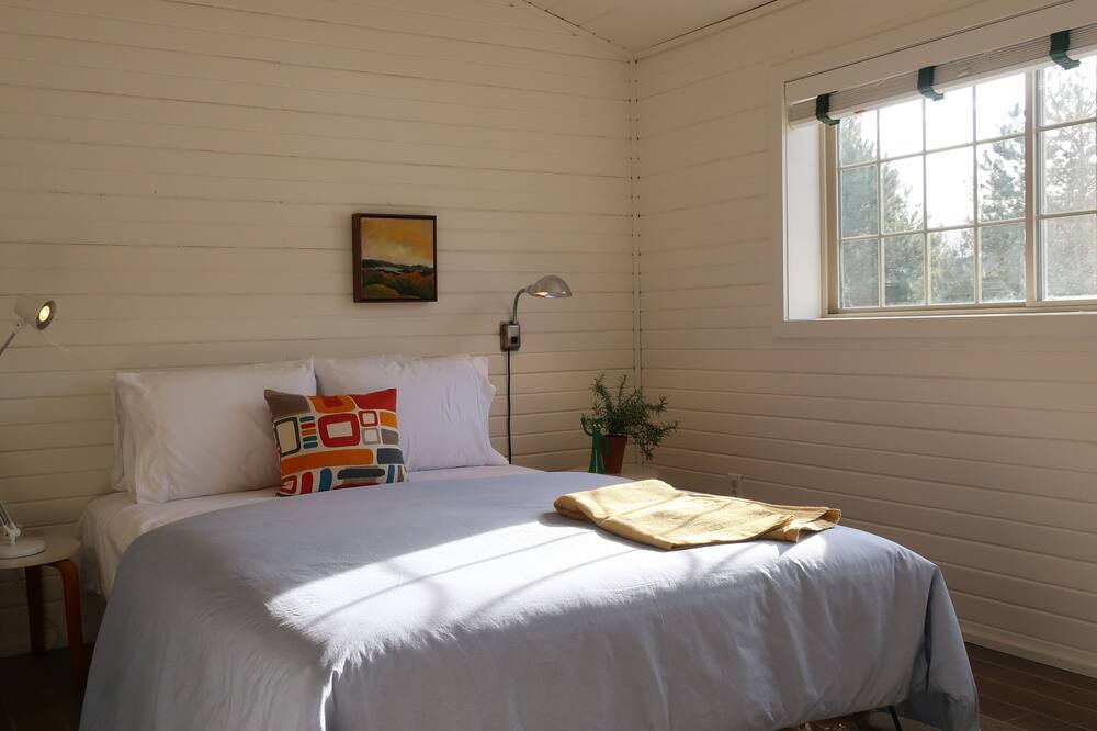 Photo of Bedroom in Rhinebeck