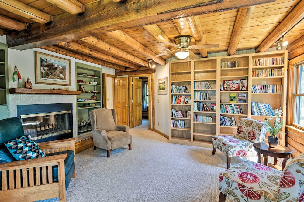 Photo of Livingroom in Coon Rapids