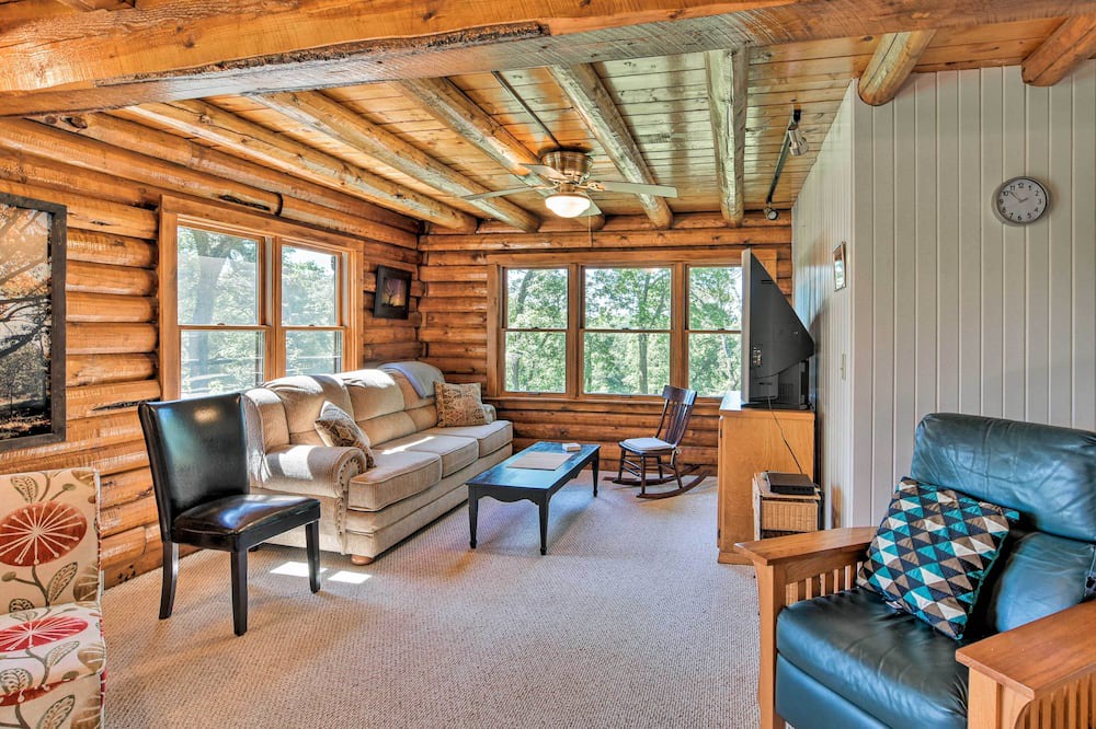 Photo of Bedroom in Coon Rapids