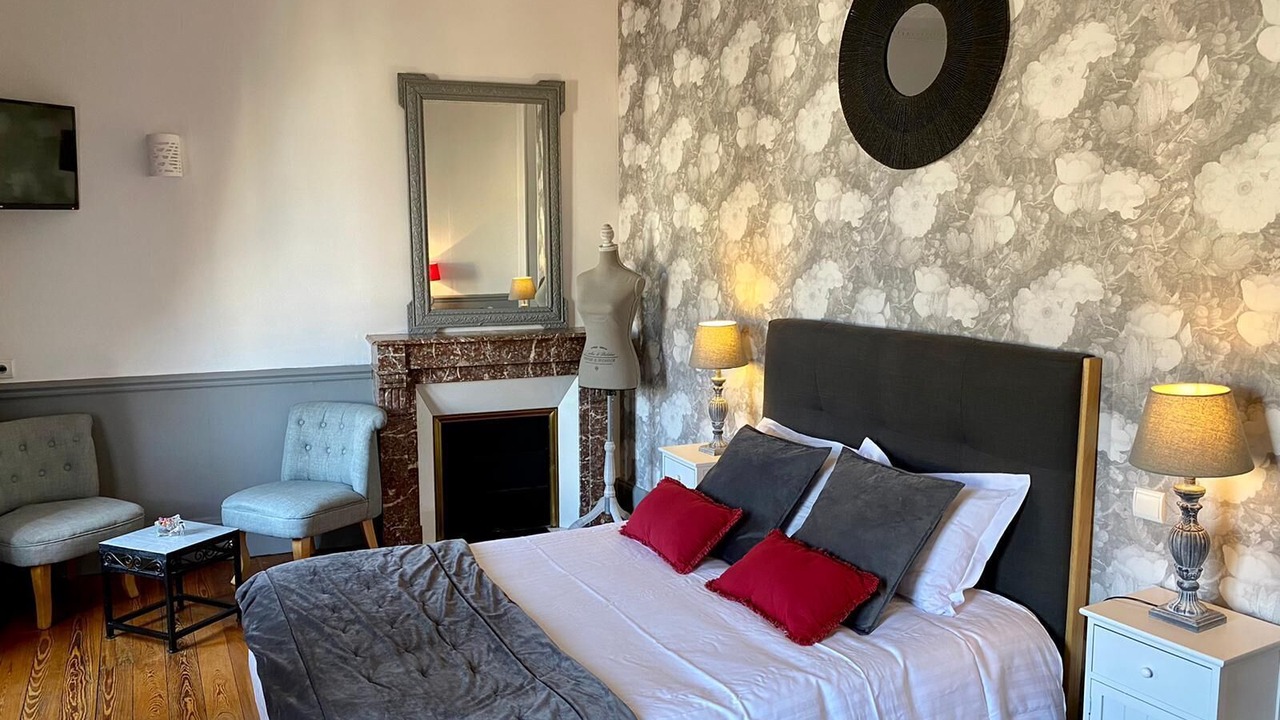 Photo of Bedroom in Bourbon-Lancy