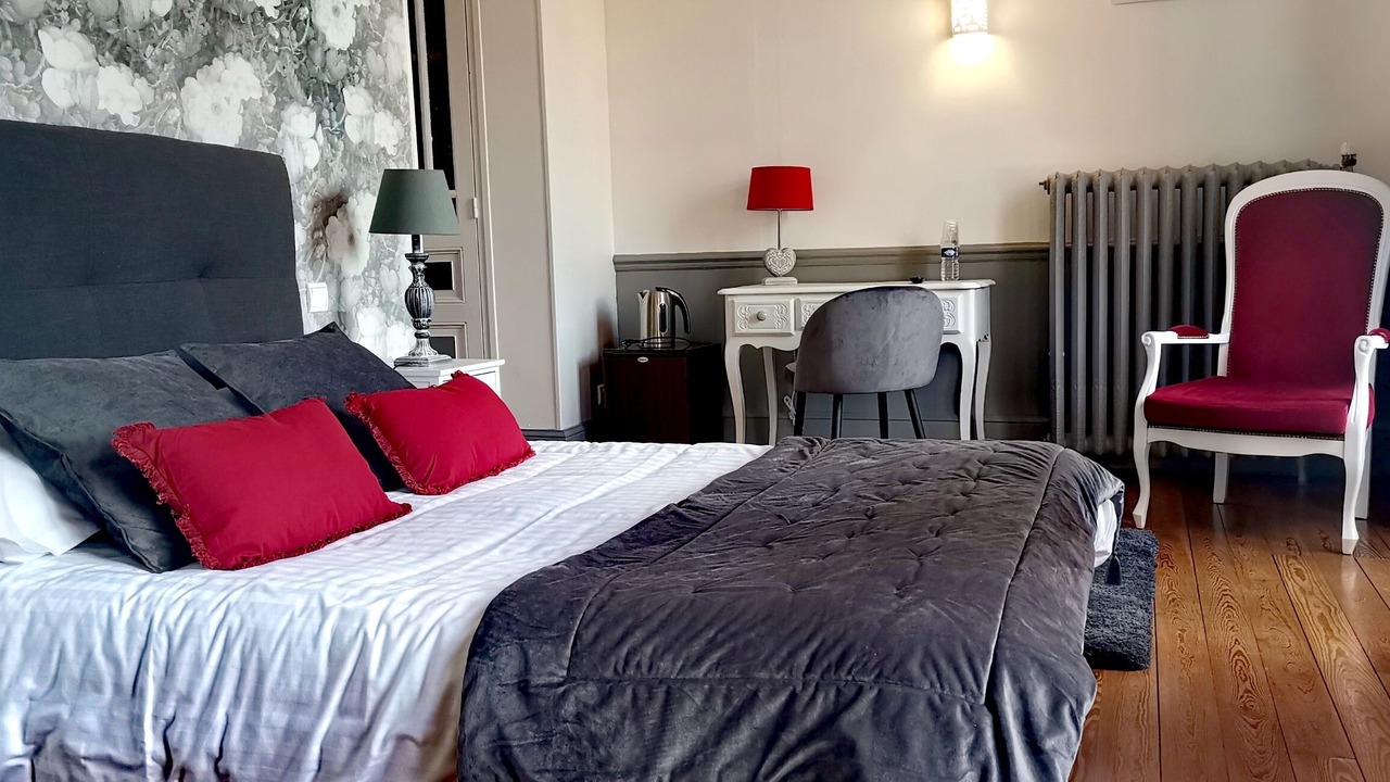 Photo of Bedroom in Bourbon-Lancy