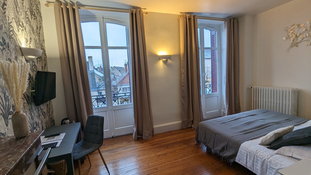 Photo of Bedroom in Bourbon-Lancy