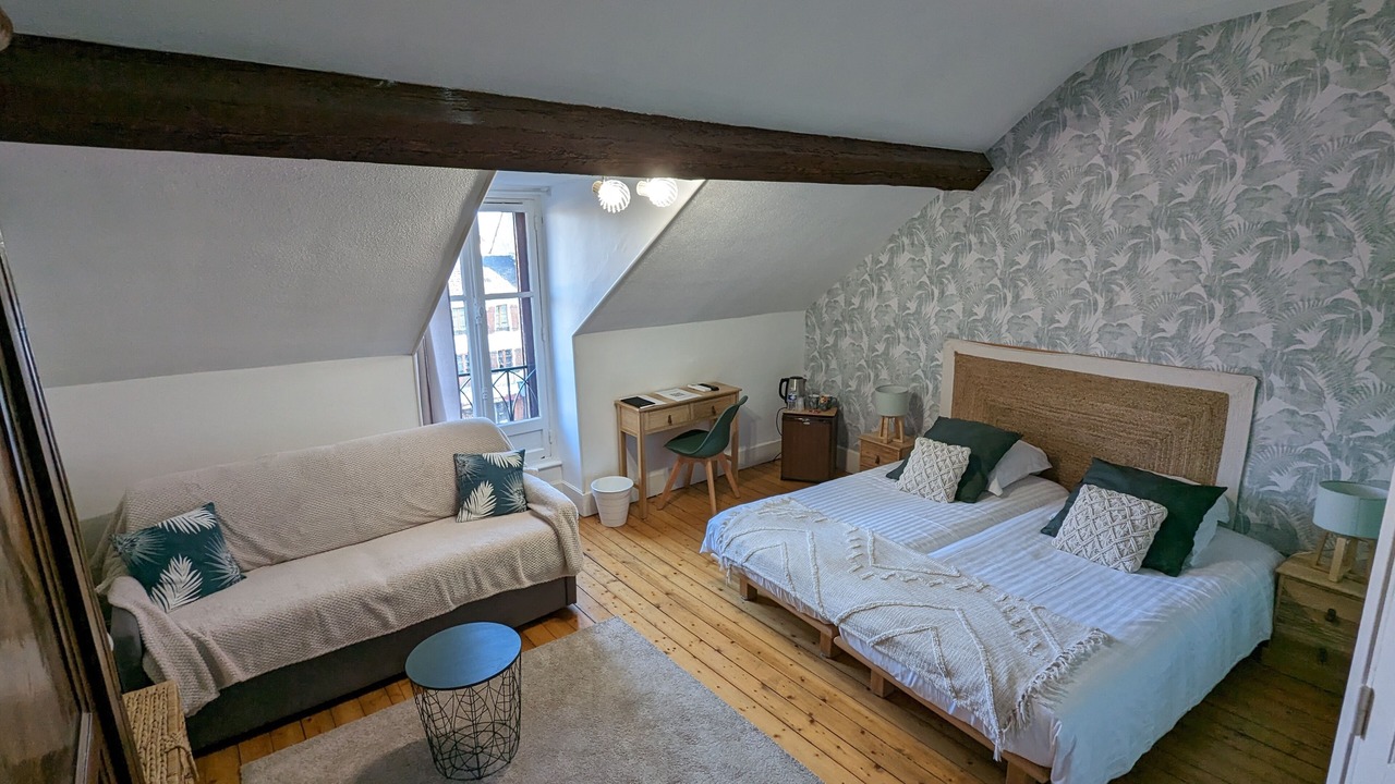 Photo of Bedroom in Bourbon-Lancy