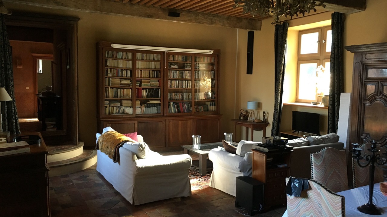 Photo of Livingroom in Lantenne-Vertiere