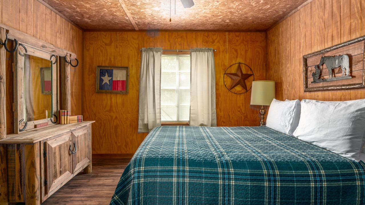 Photo of Bedroom in Grand Saline