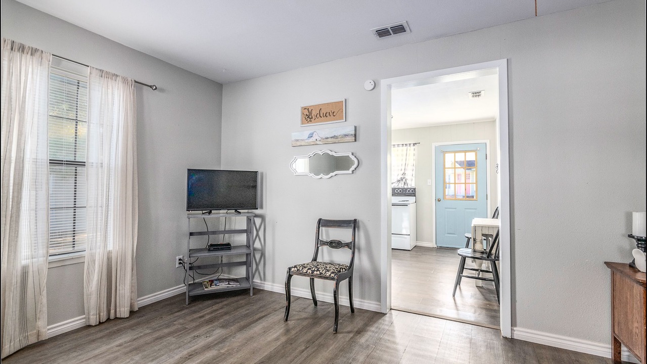 Photo of Livingroom in Grand Saline