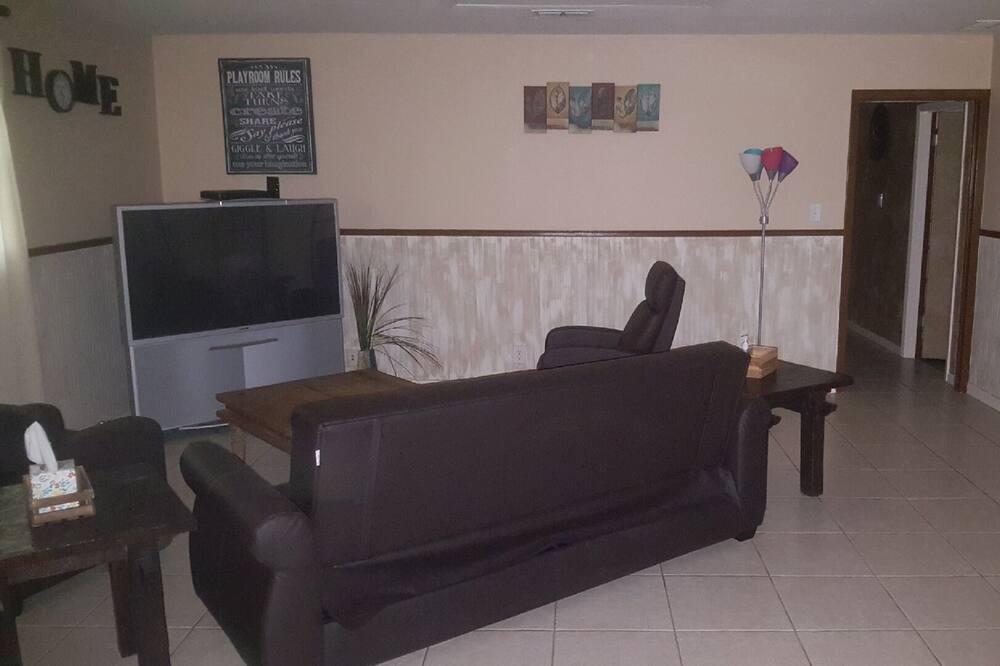 Photo of Livingroom in Dripping Springs